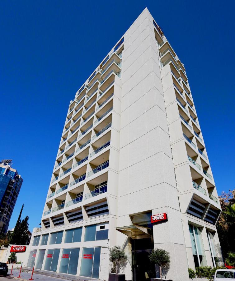 The Smallville Xpress Beirut Exterior photo