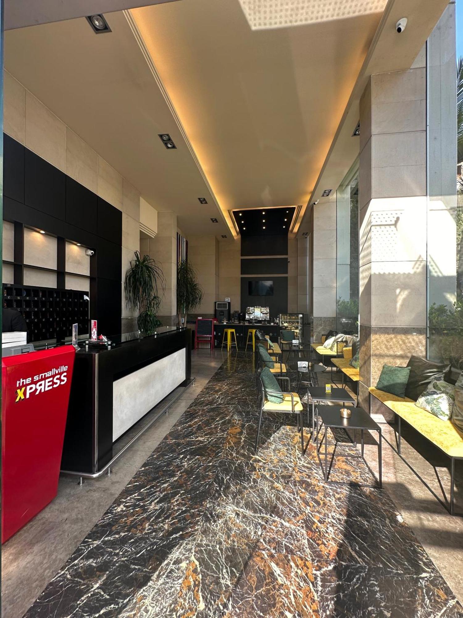 The Smallville Xpress Beirut Exterior photo